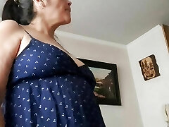 sonnie asks stepmom to see her muff and tits to give himself a handjob