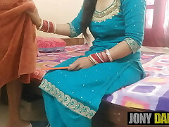 Punjabi bhabi ke moonh mein moot diya Punjabi bhabi ke moonh mein moot diya