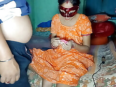 Indian bengali pinki .ajj bete ne protection lagake maa ko choda bahut jor jor se.