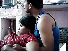 Indian house wife lips kissing backside