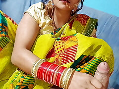 Desi bhabhi ki nathuniya utaar kar chodi shadi wale din Desi bhabhi ki nathuniya utaar kar chodi shadi wale din