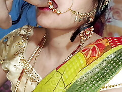 Desi bhabhi ki nathuniya utaar kar chodi shadi wale din Desi bhabhi ki nathuniya utaar kar chodi shadi wale din