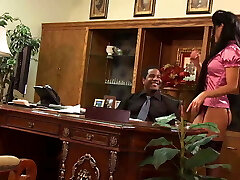 India Summer is a cougar who enjoys getting screwed India Summer is a cougar who enjoys getting screwed