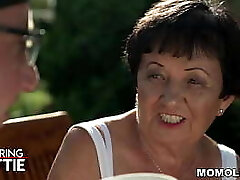 Delivery Boy Fucks Thirsty GILF Pussy Delivery Boy Fucks Thirsty GILF Pussy