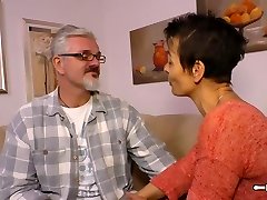 Hausfrau Ficken - Housewife mature German is banged hard