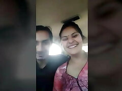 Married Guju Bhabhi payal enjoyed with Boyfriend in Truck Public rod