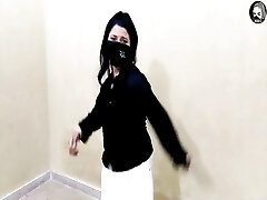  塞尼拉K布塔V Na Ghut Wy巴基斯坦性感的胸部跳舞 