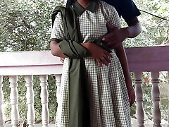 Desi ladaki ne zule par baitkar apane college schoolteacher ke sath kiya Ganda kam