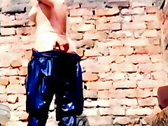 Desi hot girl bathing video super-hot teen girl