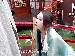 modelmedia asia - девушка в китайском костюме продает свое тело, чтобы похоронить отца