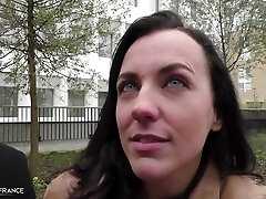 He gives his luxurious brunette girlfriend and watches her getting screwed by a big dark-hued dick He gives his luxurious brunette girlfriend and watches her getting screwed by a big dark-hued dick