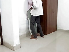School ki shop room me student log ka karnama hua viral