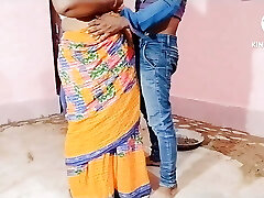 romantic room proprietor... meri gaand phad diya
