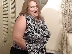 BBW slut plays with toys and real pink cigar