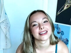 Hot unexperienced teen in a private show masturbating with a fuck stick