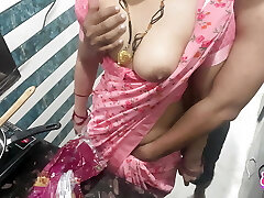 Sauteli Maa Ki Kari Chudai kari Jab Wo Breakfast Bna Rahi thi Kitchen Mein Sauteli Maa Ki Kari Chudai kari Jab Wo Breakfast Bna Rahi thi Kitchen Mein