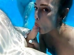 Hookup In The Swimming Pool Hookup In The Swimming Pool