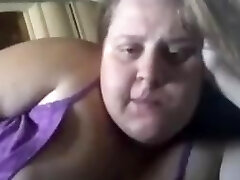 Ugly face but hot assets on periscope pt2
