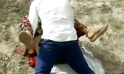 Padosi Chachi ko bike pe bahar le jakar chod diya 143booster