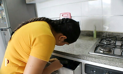 horny stepmother gives viagra to her sonnie &ndash; Spanish porn