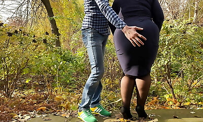 Favorite mummy-in-law pisses like a mare next to her sonny-in-law