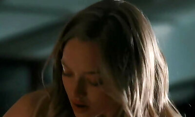 Amanda Seyfried, Julianne Moore and Nina Dobrev Nude Amanda Seyfried, Julianne Moore and Nina Dobrev Nude