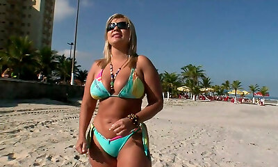 Aroused dark-hued daddy luvs giving erotic massage to curvy blond mom Aroused dark-hued daddy luvs giving erotic massage to curvy blond mom