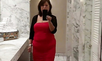 Mature Latina with hairy snatch pissing in beautiful bathroom