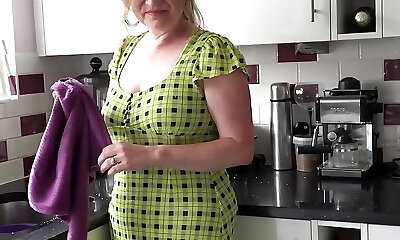 auntjudysxxx - femme au foyer milf aux gros seins de 46 ans nel-expérience pov en cuisine
