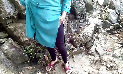 Indian couple humping in Forest outside the Car