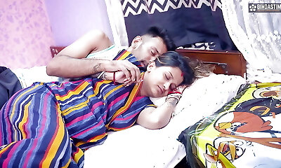 ładna przyrodnia siostra i desi luanda hardcore seks na łóżku cały film (hindi audio )