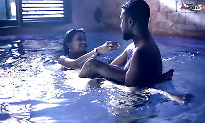 la tua stella sudipa hardcore cazzo con il suo fidanzato in piscina (hindi audio)