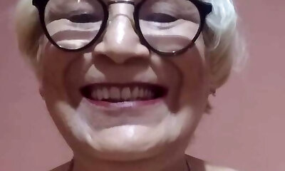 Beautiful snatch of granny Angela. Showing the inside