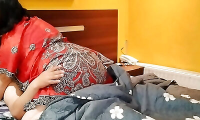 Desi Hindi step-mom fucks with her son when they are alone at home
