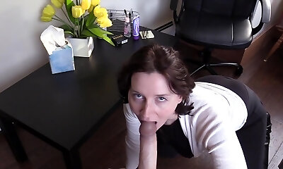 Bettie Bondage - Free Use Office Mom Deepthroats Weenie Bettie Bondage - Free Use Office Mom Deepthroats Weenie