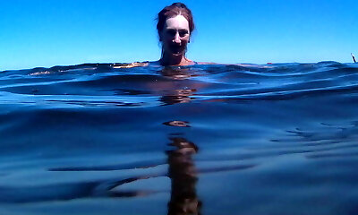 bajo el agua (bikini)