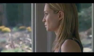 Familia rica en pasta, desarreglada en amor y sexo. Straight. Familia rica en pasta, desarreglada en amor y sexo. Straight.