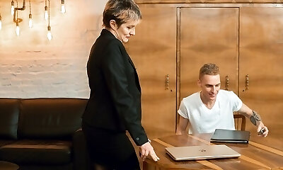 TUTOR4K. Smart fellow finds way to lure strict mature teacher in TUTOR4K. Smart fellow finds way to lure strict mature teacher in