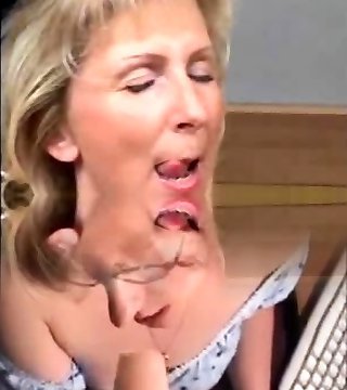 Elder lady is a wonderful cock sucker and loves to swallow