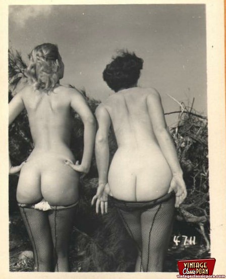Several vintage girls nude