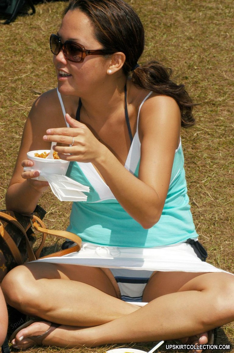 Upskirt Panty Girls