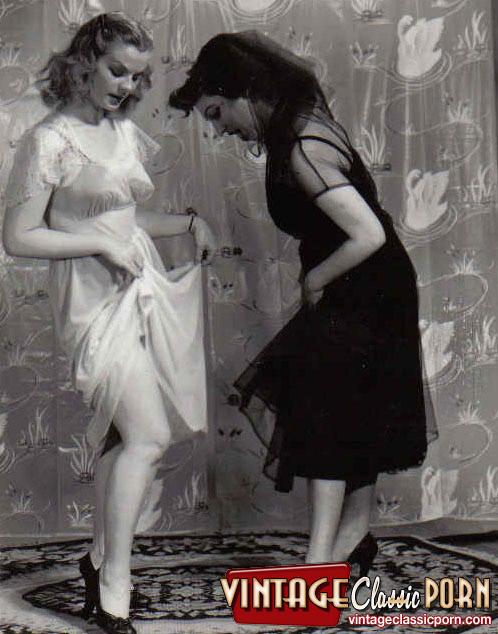 498px x 634px - Vintage lesbians undressing
