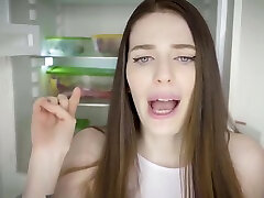 Russian Babe Doing creampi milfn Wing Challenge Milks Her Bf Cock