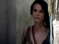 Ellen Hollman and Gwendoline Taylor honeymoon big shit - Spartacus S03E03
