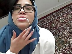 arabischer porno mit sexy algerischer sekretärin nach einem langen tag harter arbeit