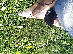 Sexy Feet porn jack napoir Mom Rests In The Park And Doing Her Nails