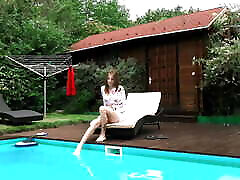 sesión de piscina con clima ventoso hermione ganger