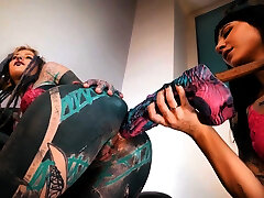Alt stanger anal Anuskatzz gets dolly in ass fucked with a big toy