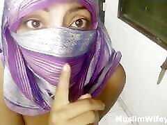 Sexy bolewood xxx com MILF IN Hijab Niqab Muslim Arab Masturbates Gushy Squirting Pussy On Live Webcam