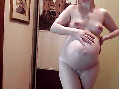 Breeding kink and oiling blood wall MILF Anna&039;s big pregnant belly